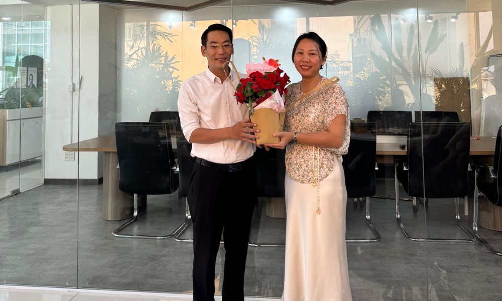 chuong trinh trao hoa gui loi thuong nhan ngay 20 10 tai sfarm 4 2