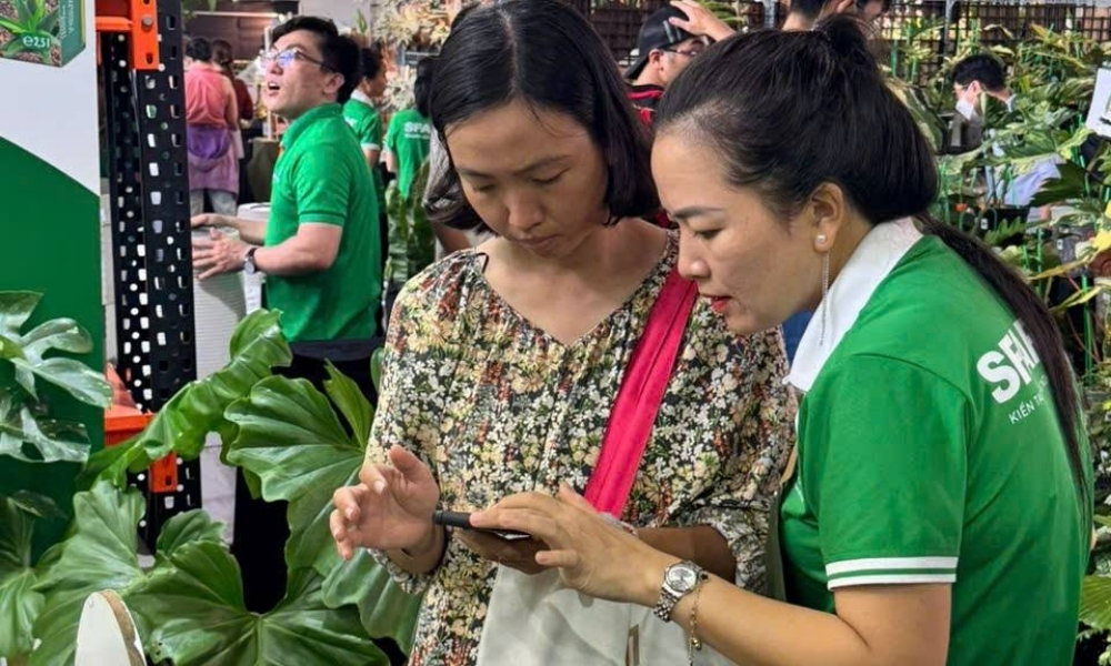 Mê Lá 2025 với nhiều khách hàng tham gia trải nghiệm